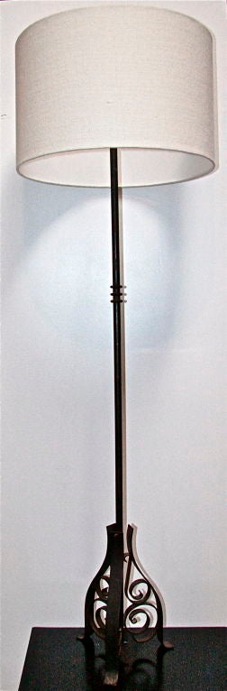 French Iron Floor Lamp In Excellent Condition For Sale In Los Angeles, CA