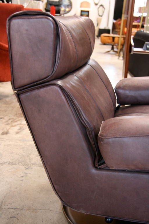Mid-20th Century Osvaldo Borsani Lounge Chair with Ottoman, Model P103 For Sale