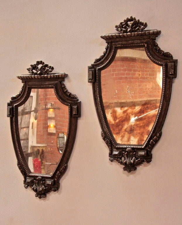 Pair of Italian 19th Century Mirrors In Excellent Condition For Sale In Los Angeles, CA