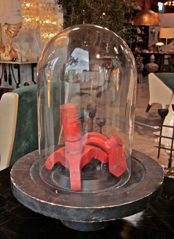 Add a groovy touch to your space with this fab sculpture & base:)