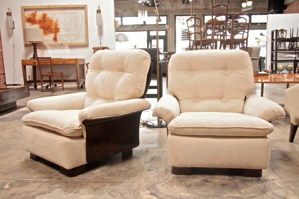 Italian Pallisander Armchairs In Excellent Condition In Los Angeles, CA
