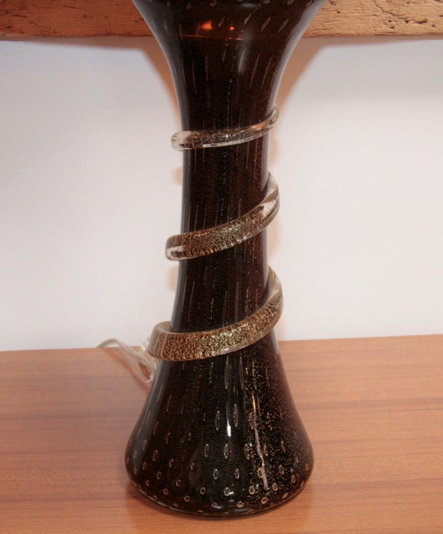 Black & Gold Murano Glass Lamp with Gold Spiral In Excellent Condition In Los Angeles, CA