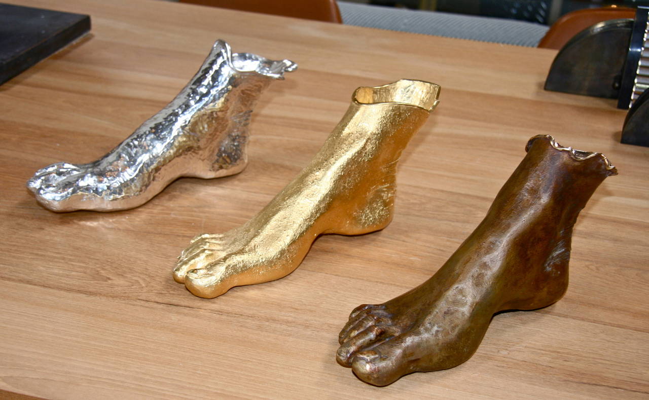 Foot sculptures by Dante Mortet.
Put your best foot forward...active master craftsman from a family who have worked more than a century in a laboratory in Rome.
E Silver Plate