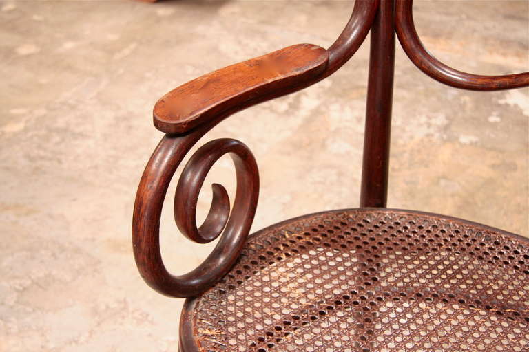 thonet settee