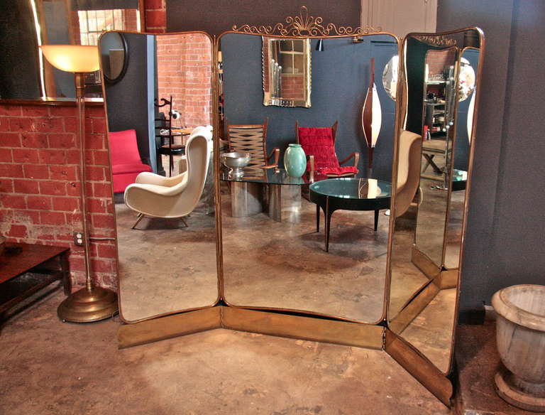 Italian 1950s Tailor's Mirror In Excellent Condition In Los Angeles, CA