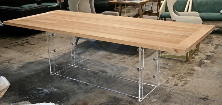 This is a one of a kind Italian designed table with Plexi and stainless base called the "Spirit" table.
Would make a gorgeous dining table or kitchen island.
Chic beyond words so I'll stop here.