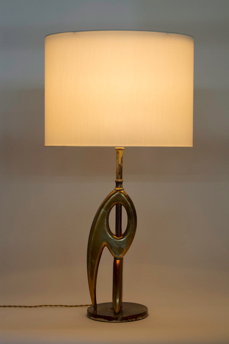 Biomorphic sculptural table lamp.