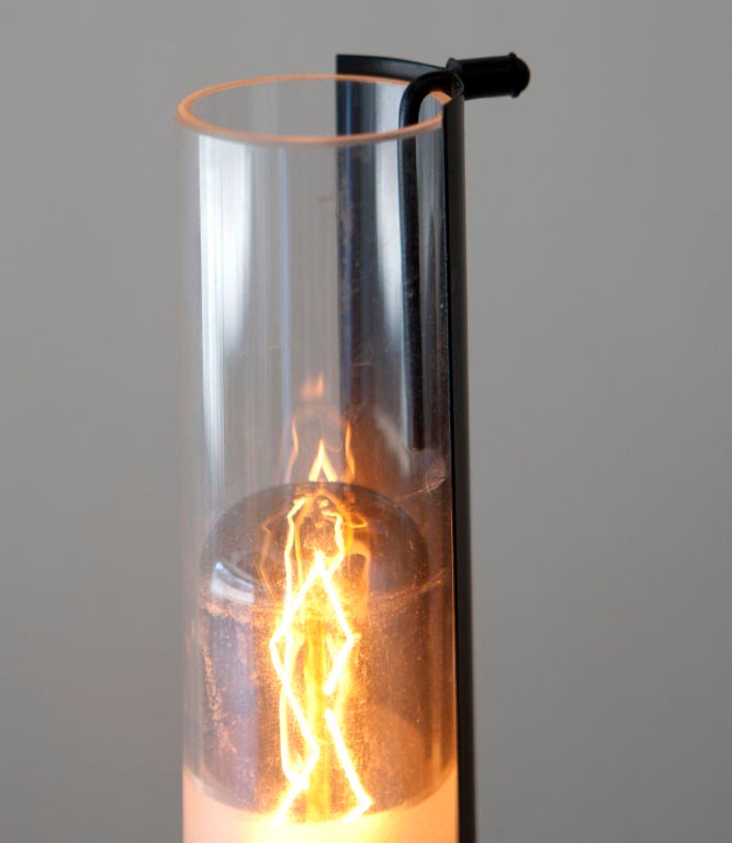 Metal Minimalist Table Lamp