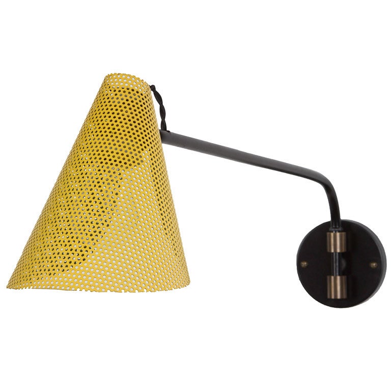 Articulated wall lamps
Left, right, shade pivots vertically