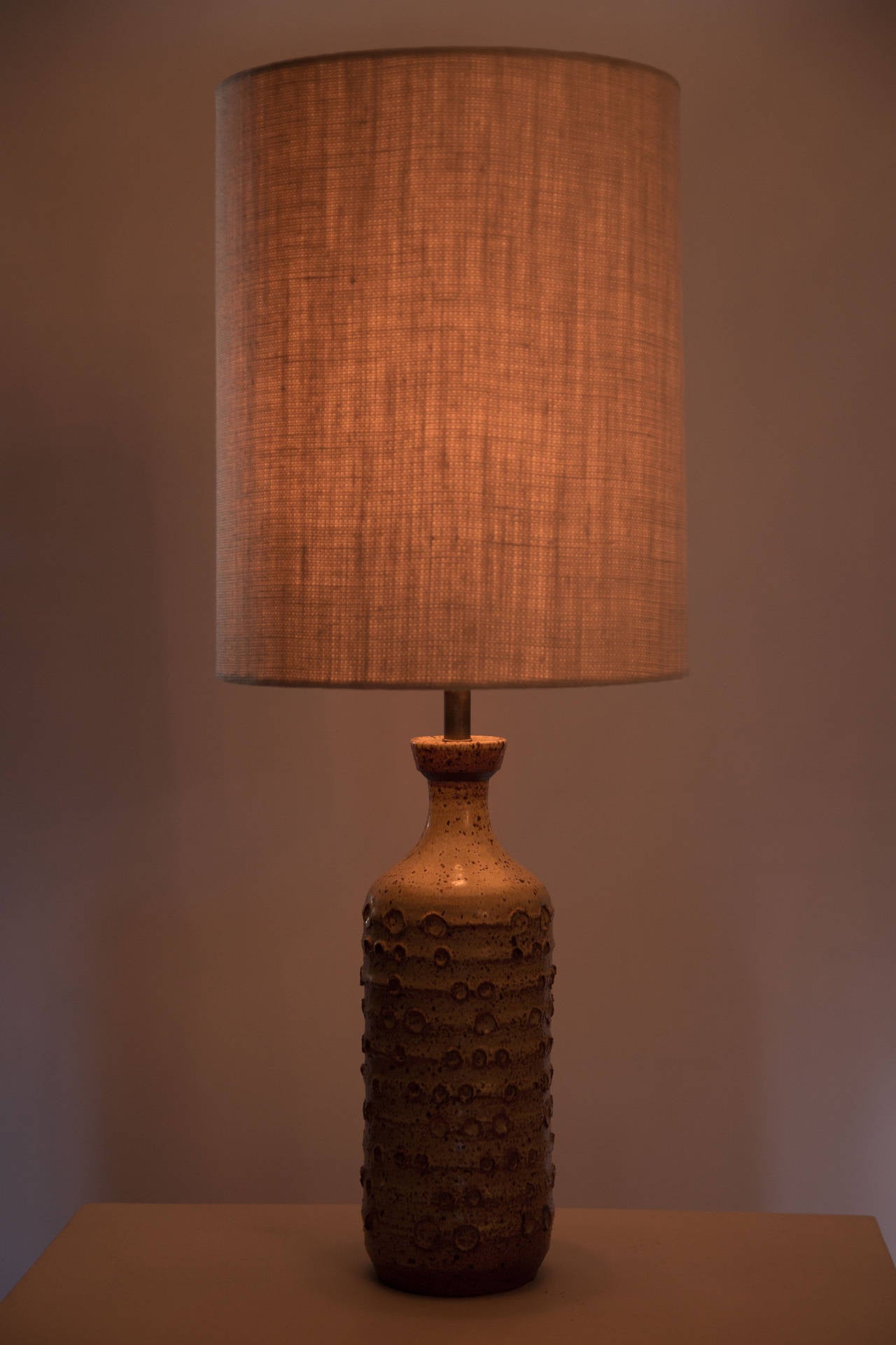Textured ceramic table lamp.