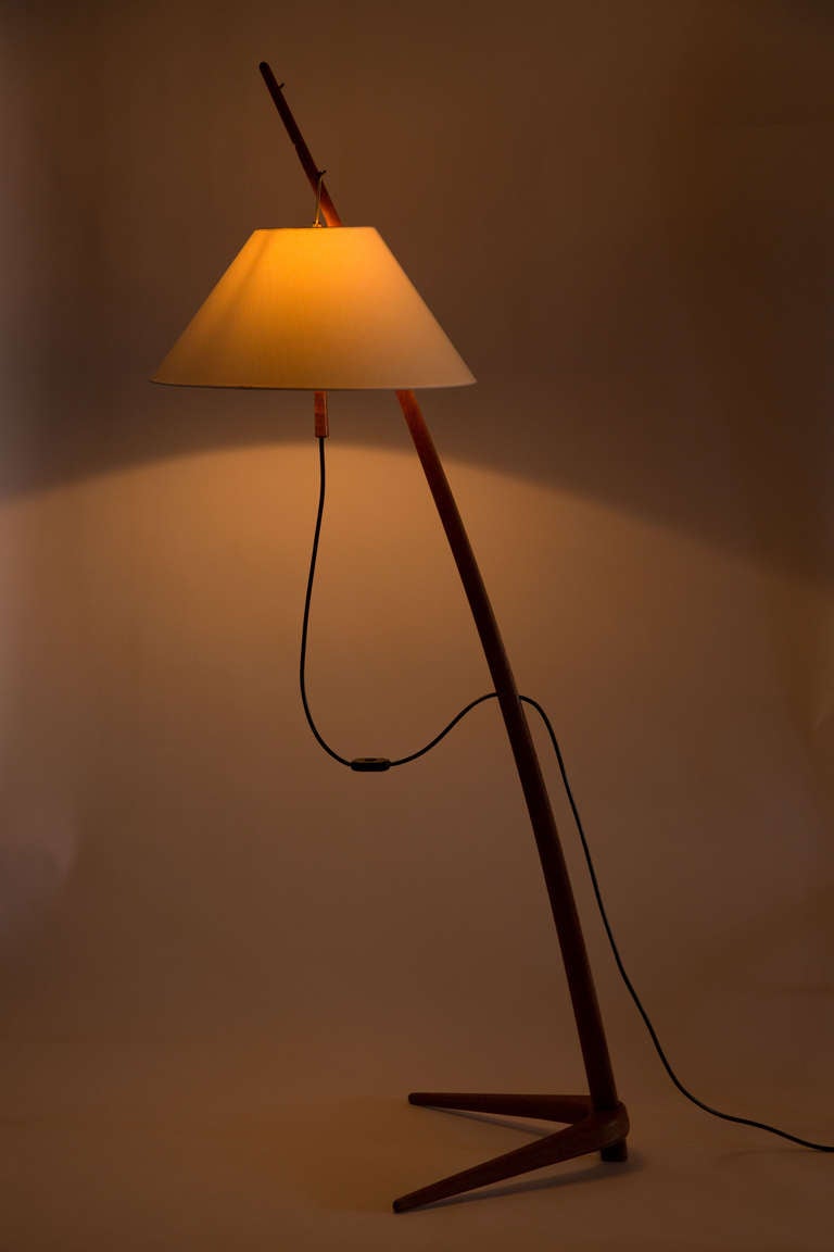 Dornstab Floor Lamp, adjustable shade height.