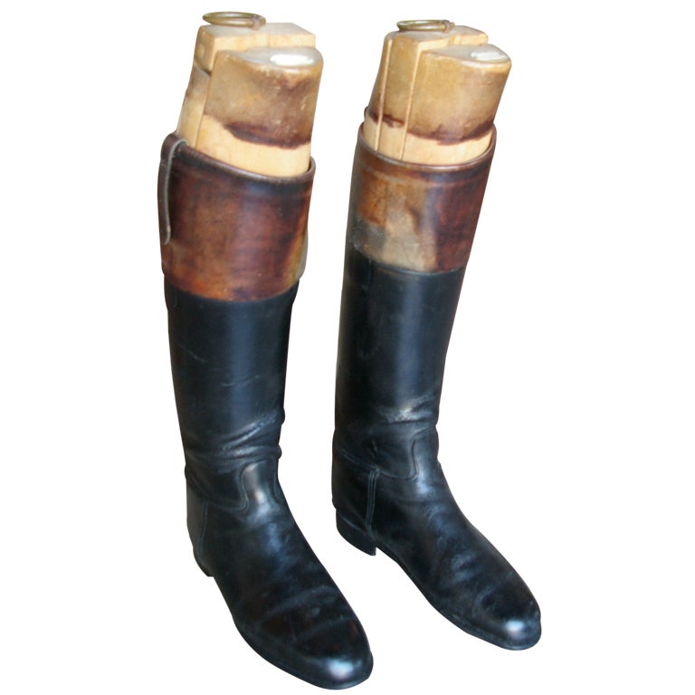 Paar Reitstiefel aus den 1940er Jahren