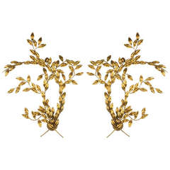 Pair of Leaf Design Wall Sconces 11