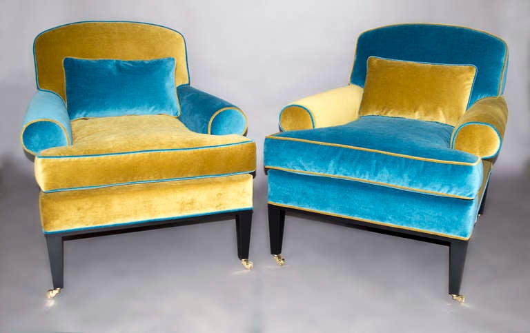 Classic design arm chairs,  Deep comfortable seat.  Velvet upholstery.  ( Chairs are located in the 1STDIBS@NYDC showroom )
Can be sold separately.

