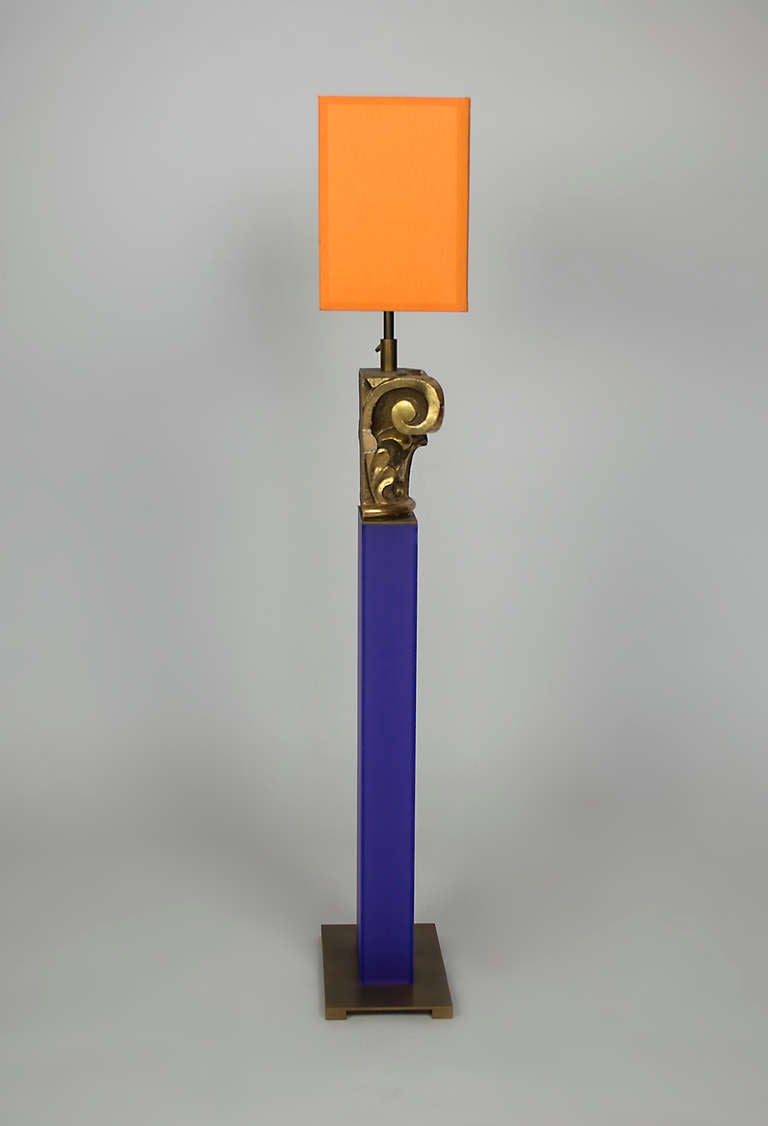 Lampe de table à chapiteau en bois sculpté du XIXe siècle Excellent état - En vente à Los Angeles, CA