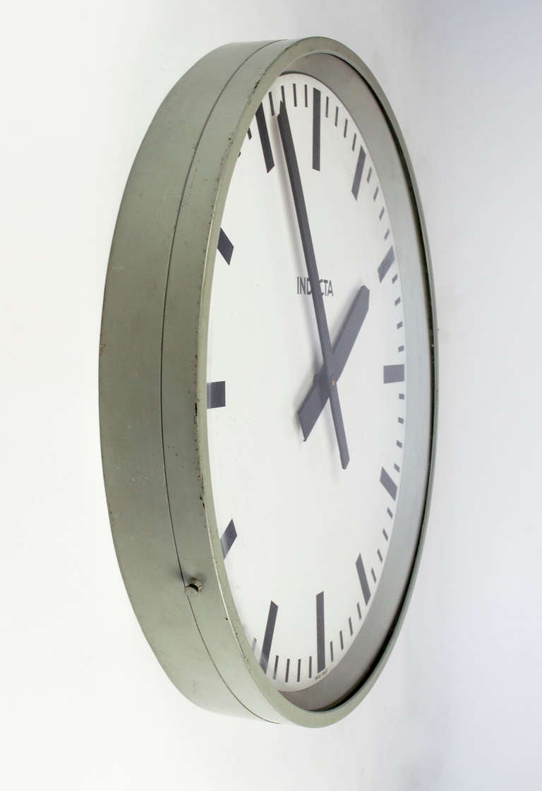 inducta clock