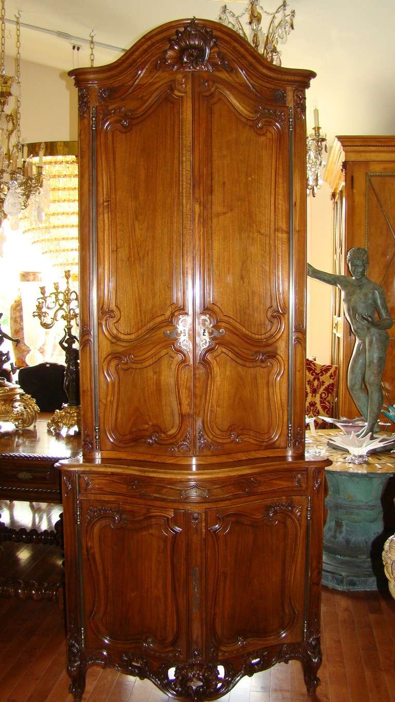 Pair of outstanding French 19th century Louis XV style walnut  corner cupboards