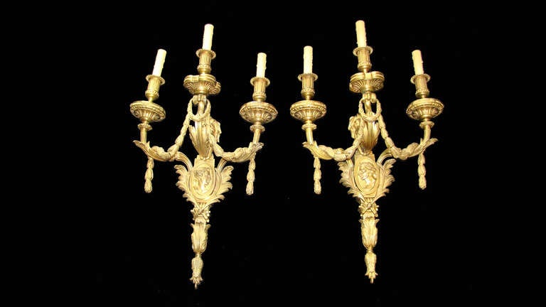 Pair of extremely fine 19th century French bronze sconces