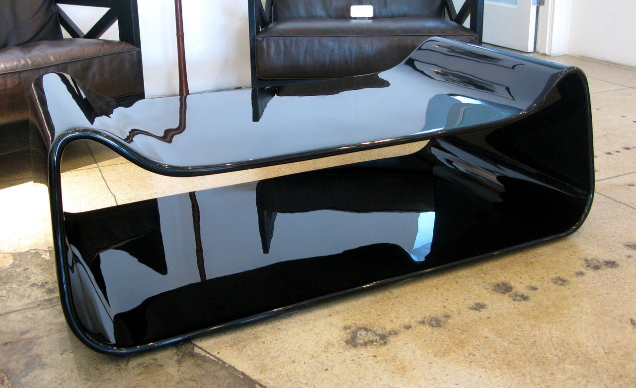 Slope Coffee Table in Black Lacquer In Excellent Condition In Los Angeles, CA