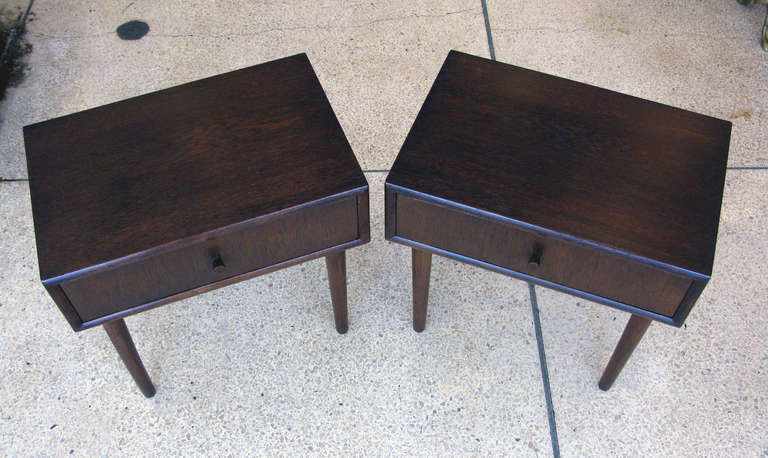 Pair of Oak Night Stands or End Tables In Excellent Condition In Los Angeles, CA
