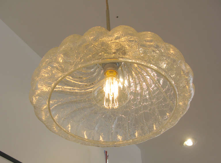 Doria Crackled Glass Pendant Light 2