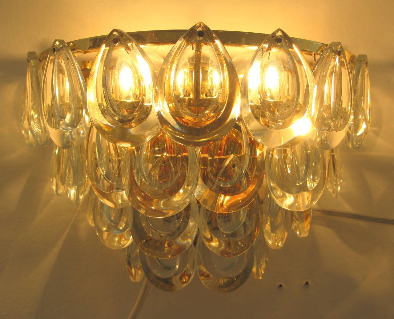 Pair of Sciolari Crystal and Brass Sconces In Excellent Condition In Los Angeles, CA