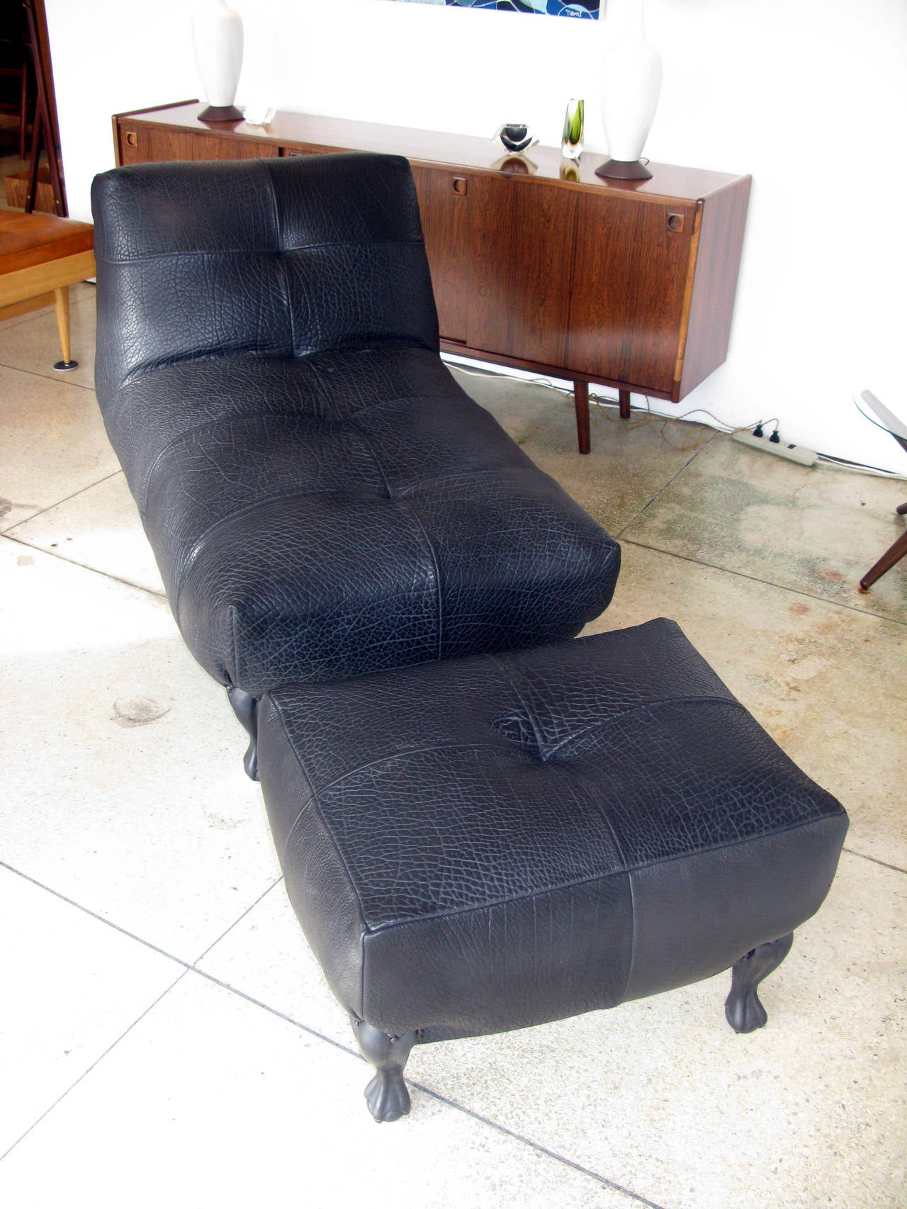 Handcrafted Buffalo Hide Lounge w/ Ottoman In Excellent Condition In Los Angeles, CA