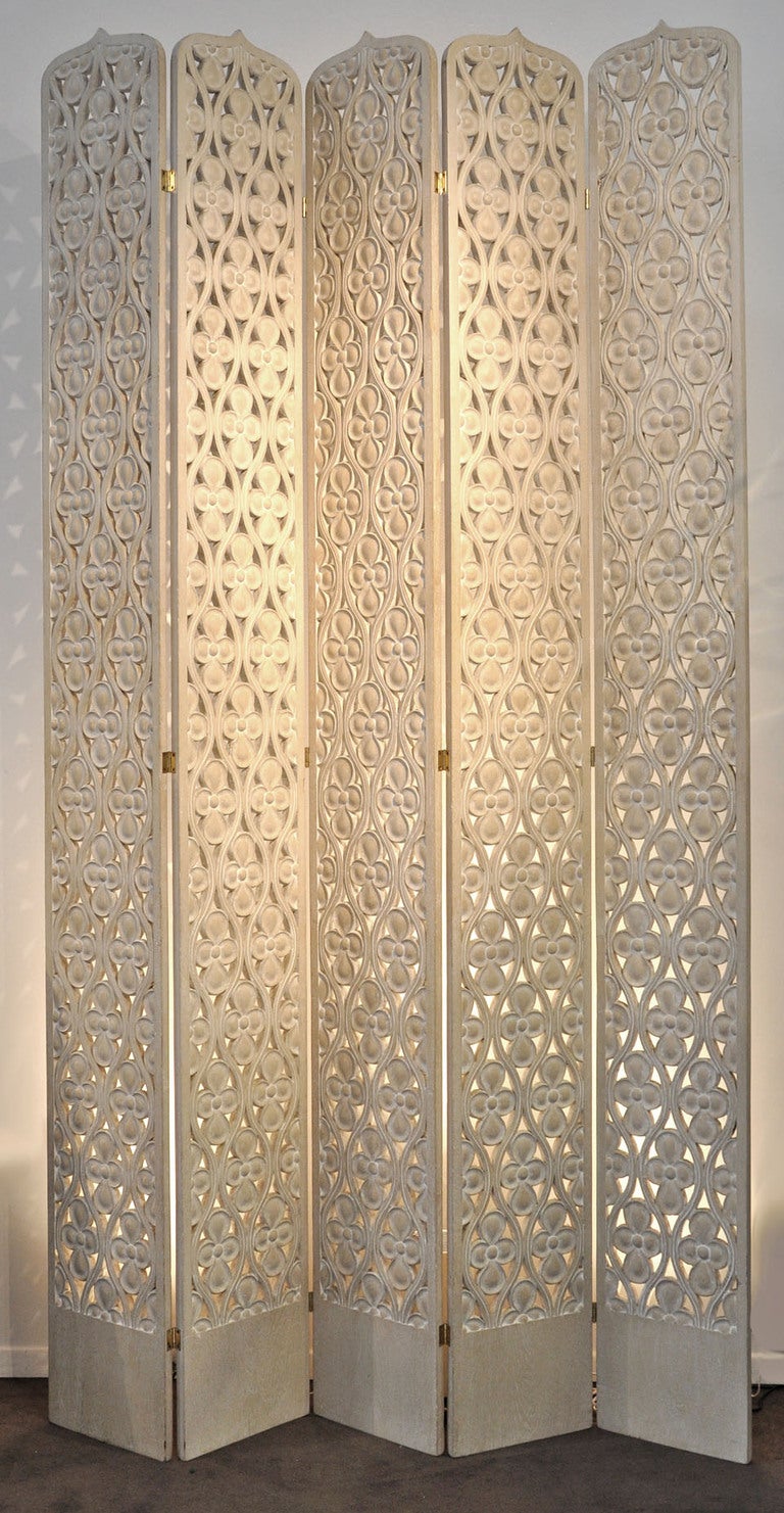 Tall - 1970s Five Panel Carved Wood Screen In Excellent Condition In Los Angeles, CA