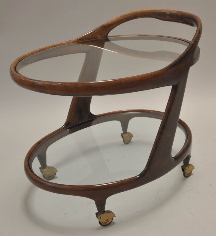 Beautiful modern walnut and glass Italian bar cart from the 1960s. (good between a pair of chairs or as a side table)