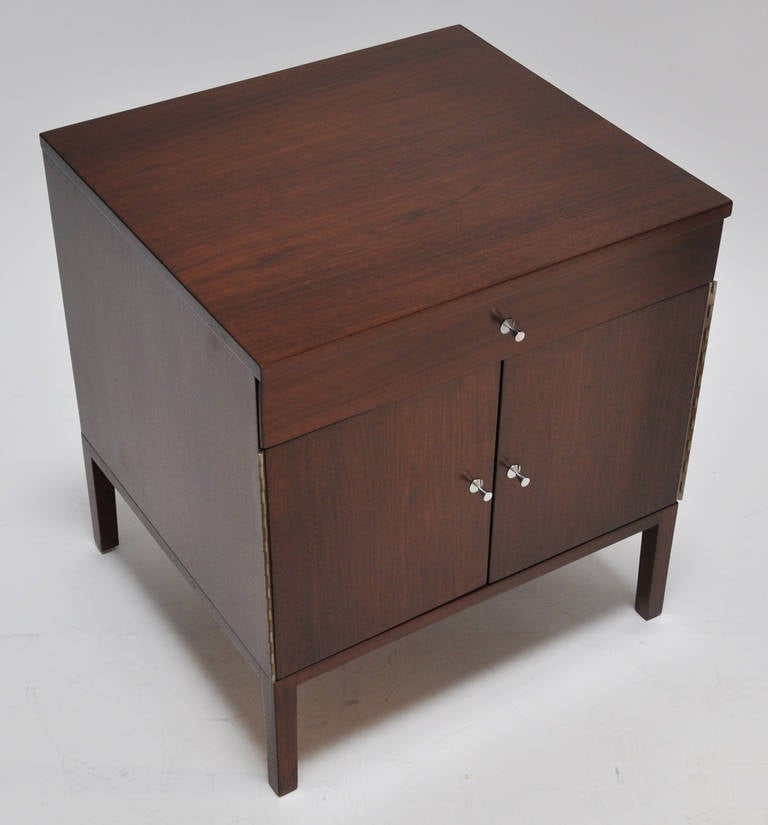 Mid-20th Century Paul McCobb Pair of Nightstands or Sofa Tables