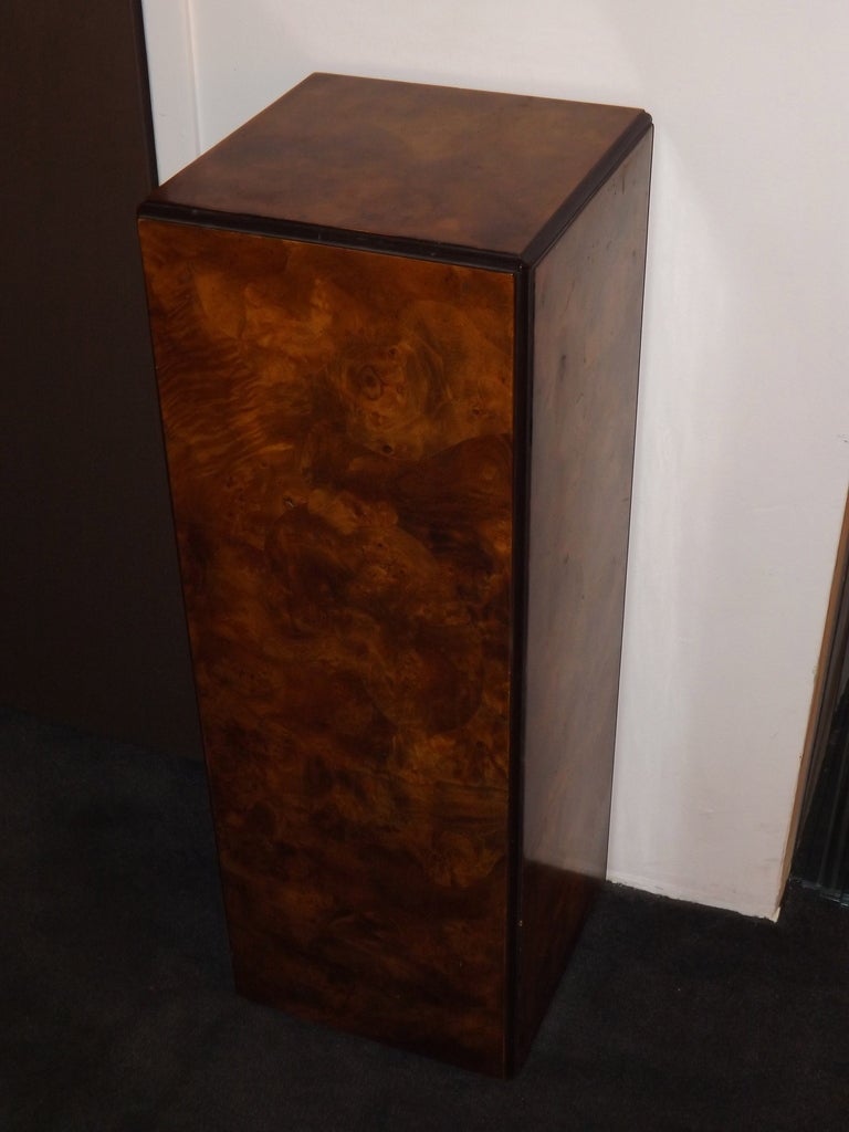 Burled Wood Pedestal In Good Condition In Palm Springs, CA