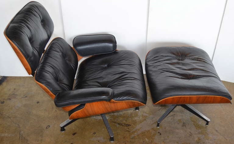 Mid-Century Modern Eames 670/671 in Rosewood and Black Leather