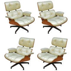 4 Eames 670 Lounge Chairs in Cream Leather