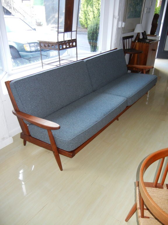 George Nakashima 8.5' Spindle Back Sofa with Arms In Excellent Condition In Los Angeles, CA