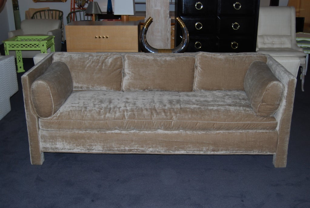 Billy Baldwin Sofa In Excellent Condition In Palm Springs, CA