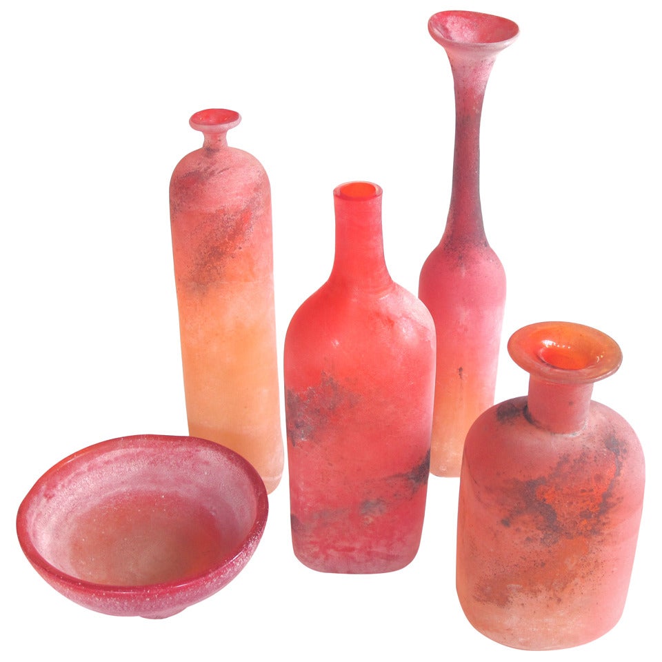 A Rare Set of 5 Murano Scavo Vases & Bowl in Lava Red Glass; Signed 'Gino Cenedese, Murano 1984'