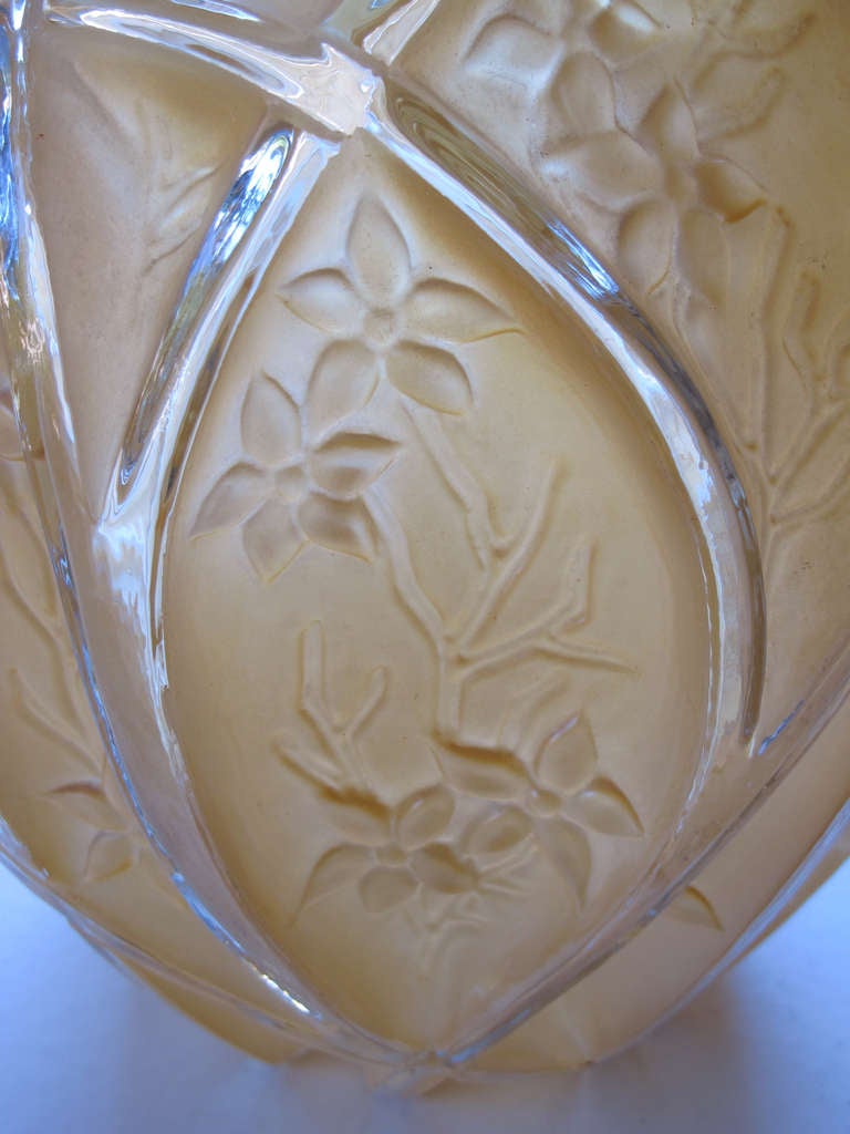 A Well-Executed American Art Deco Consolidated Glass Honey-Colored '700 Line' Vase 2
