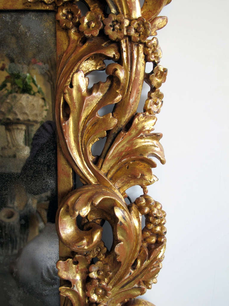 18th Century and Earlier A Good Quality Carved Italian Baroque Giltwood Mirror w/Floral & Foliate Design