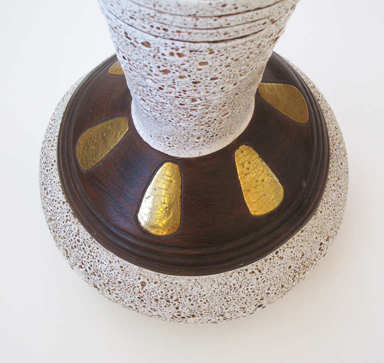 A Large-Scaled American 1960's Art Pottery Vase; with Paper Label 'Jaru California' In Excellent Condition In San Francisco, CA