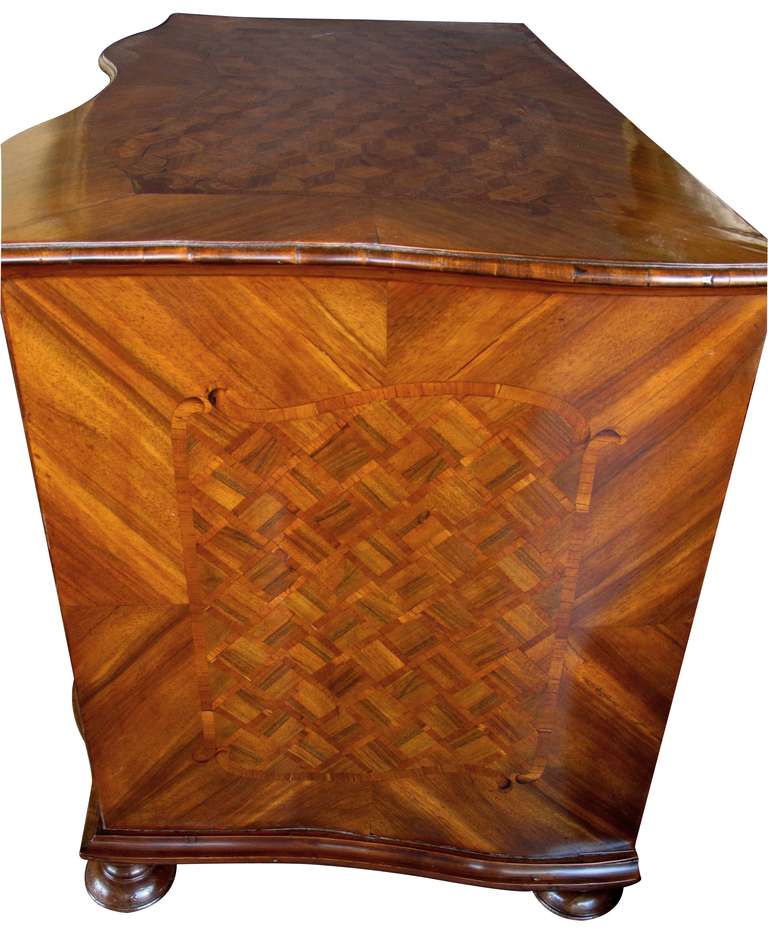 18th Century and Earlier  Good Quality German Baroque Serpentine-Form Walnut Parquetry 3-Drawer Chest