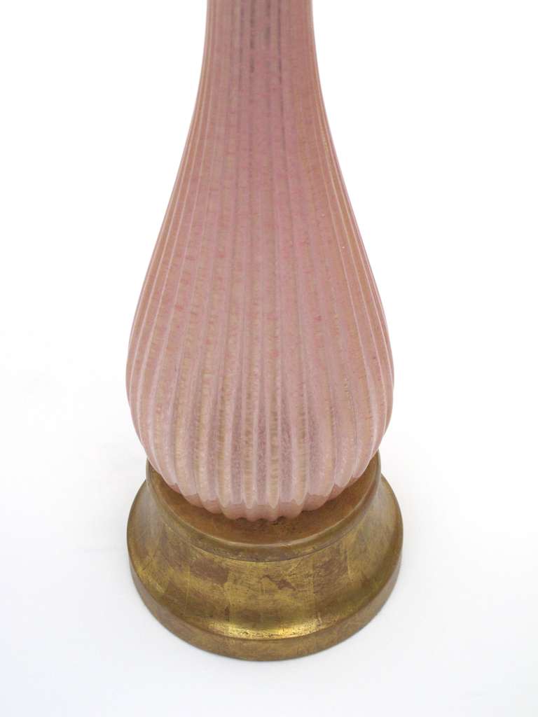 A Subtle Pair of Murano Mid-Century Teardrop Form Pink Ribbed Gold Aventurine Lamps In Excellent Condition In San Francisco, CA