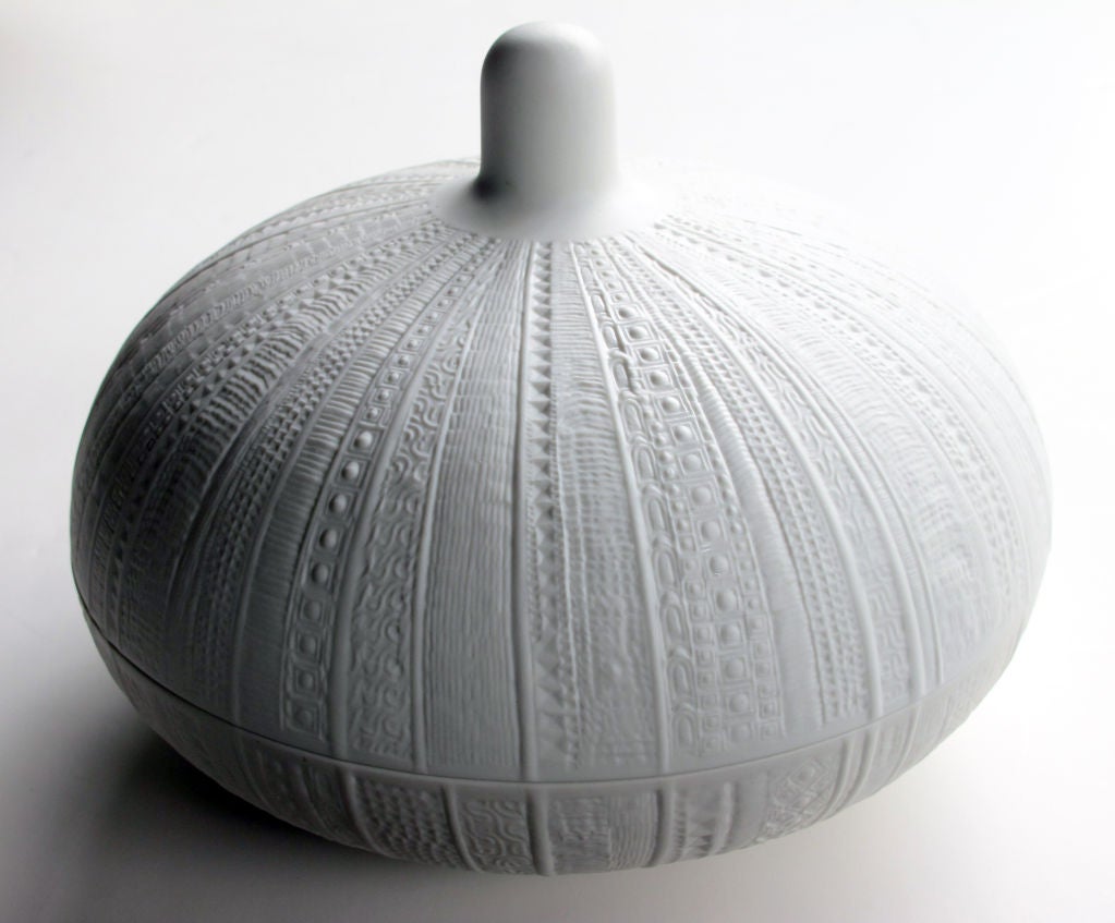 A German White Bisque Porcelain Covered Circular Bowl; Heinrich