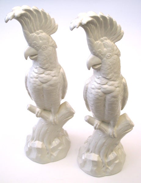 Mid-20th Century A Striking Pair of English Minton Porcelain Cockatoo Figurines