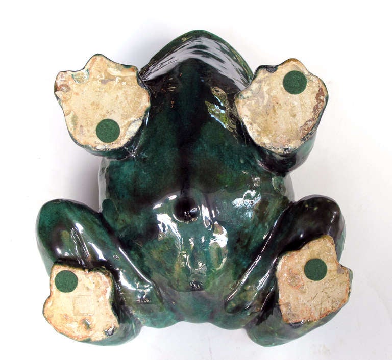 A Large and Rare Chinese Qing Dynasty Emerald-Green Glazed Ceramic Garden Frog In Excellent Condition In San Francisco, CA