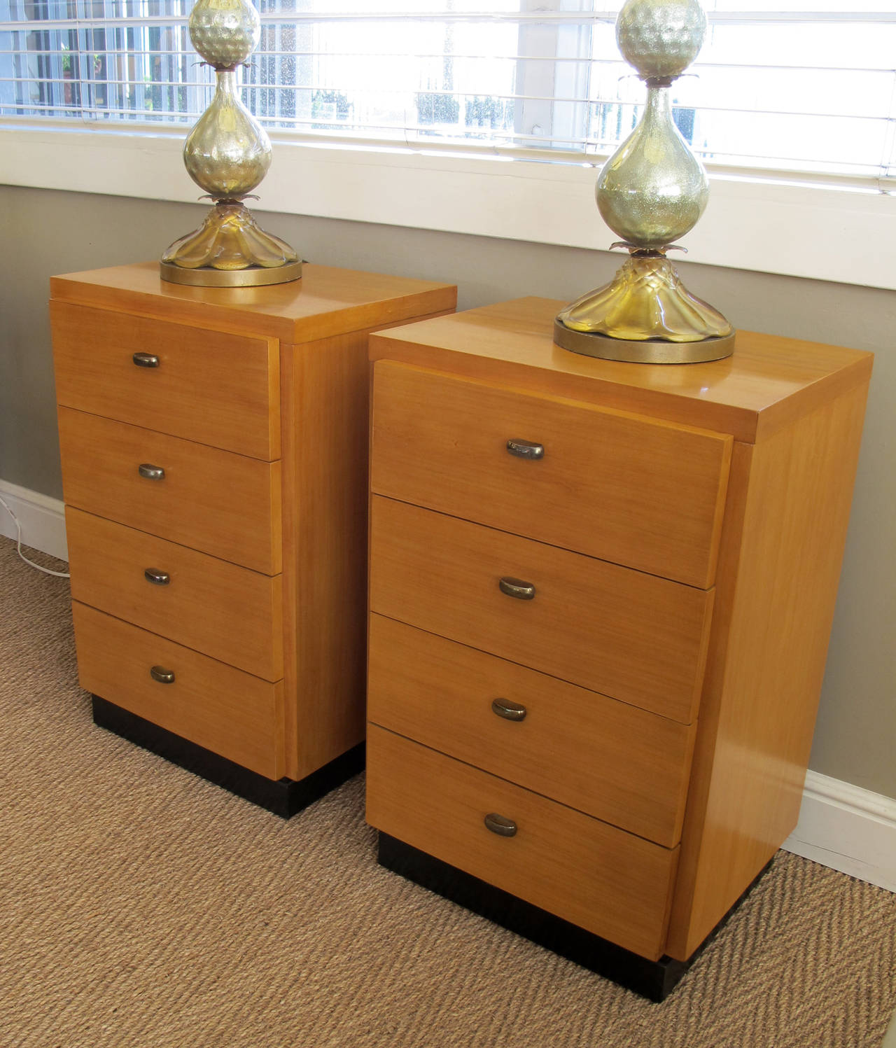 Pair of American Maple Night Stands by American of Martinsville In Excellent Condition In San Francisco, CA