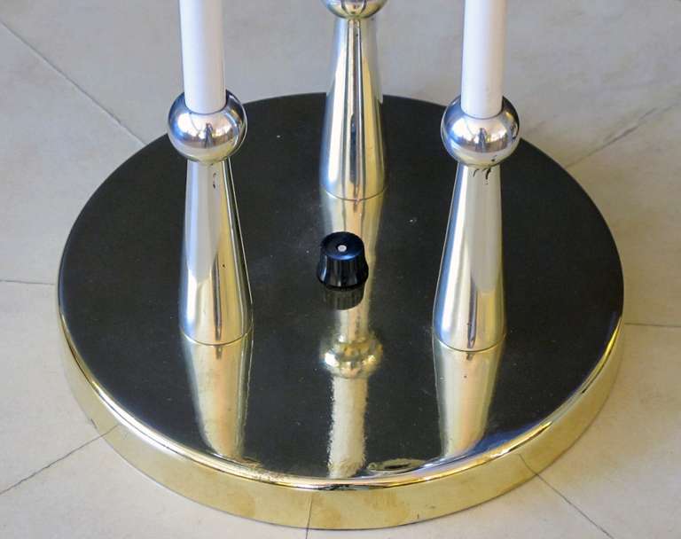 Stylish American 1950s Lamp with Chrome and Brass Mounts by Lightolier