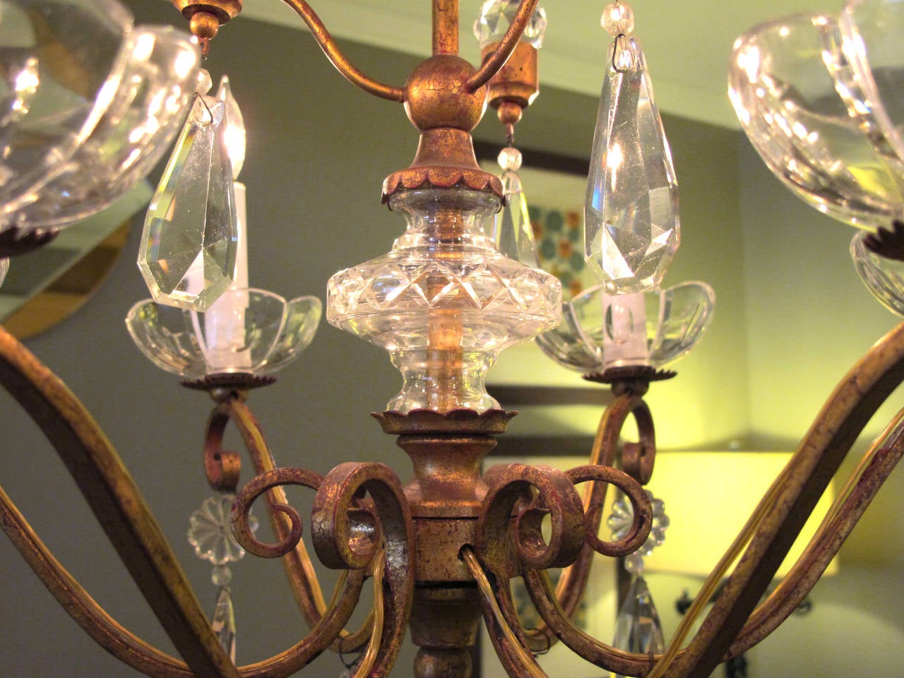 Elegant French 1940s Gilt-Metal Six-Light Chandelier with Crystal Pendants For Sale 2