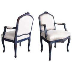 Graceful Pair of French Rococo Blue-Gray Painted Armchairs with Rocaille Carving
