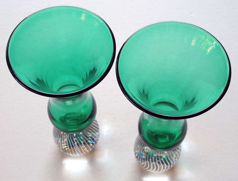 Mid-20th Century Shapely Pair of American Emerald-Green Trumpet Vases by Pairpoint Glassworks