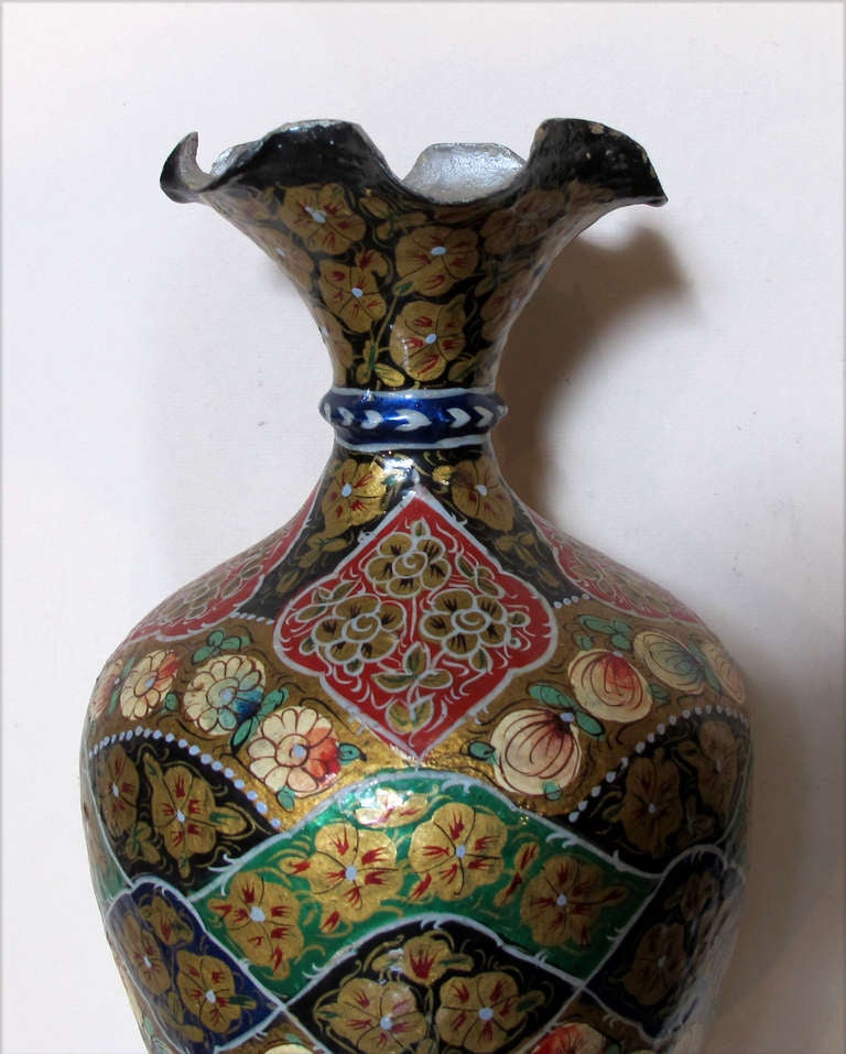 Vibrant and Unusual Pair of Kashmiri Papier Mache Polychromed Urns In Excellent Condition In San Francisco, CA